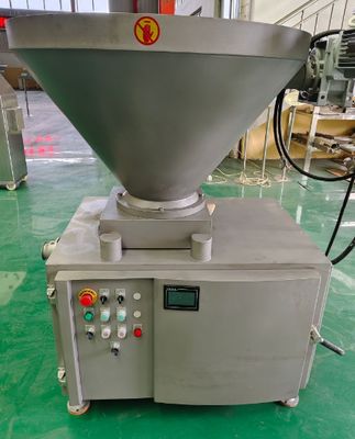 Vollautomatische Produktion von Nahrungsmitteln für Hunde und Katzen